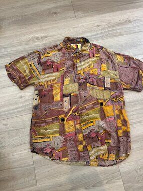 Vintage women’s shirt, size M.